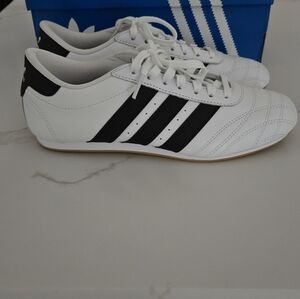 Adidas Taekwondo Sneaker